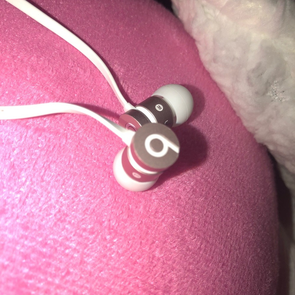 Beats my Dr earphones rose gold